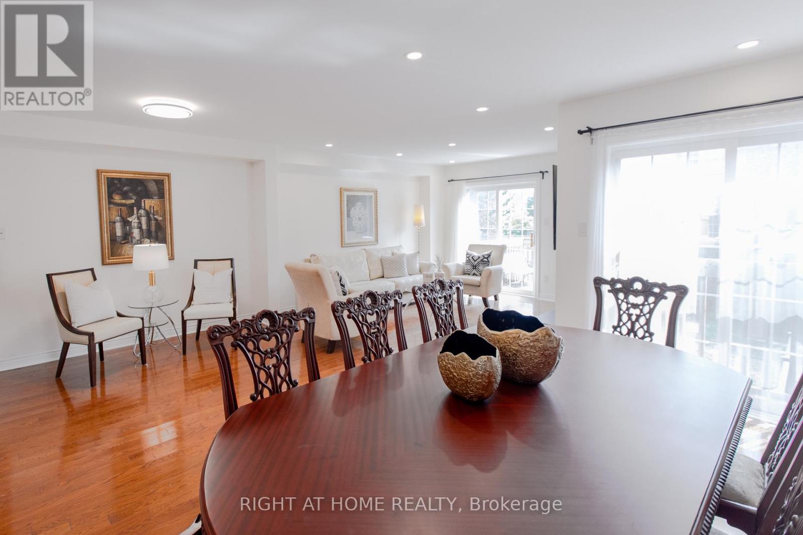 4 Old Orchard Crescent, Richmond Hill, Ontario  L4S 2X4 - Photo 5 - N12631200