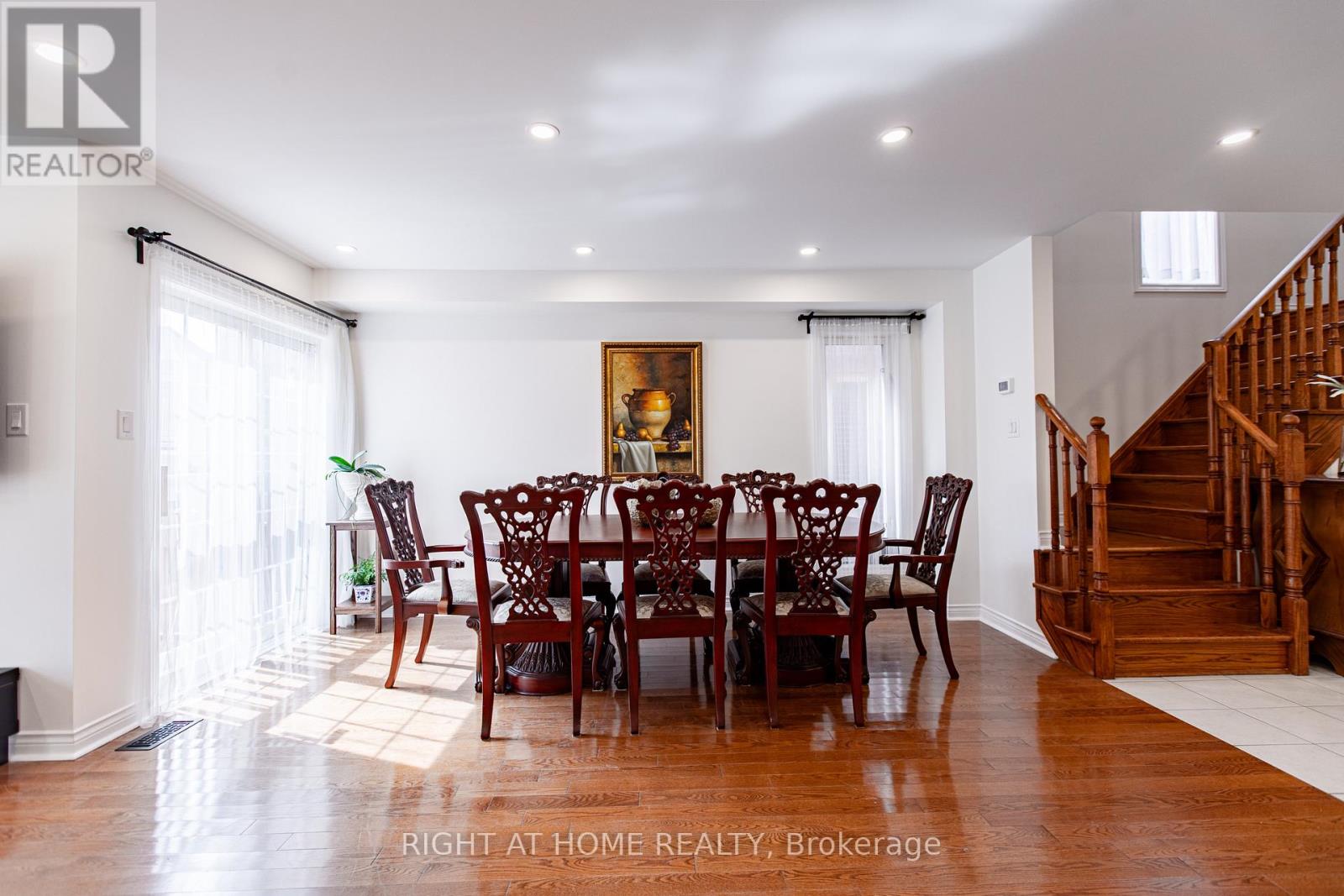 4 Old Orchard Crescent, Richmond Hill, Ontario  L4S 2X4 - Photo 6 - N12631200