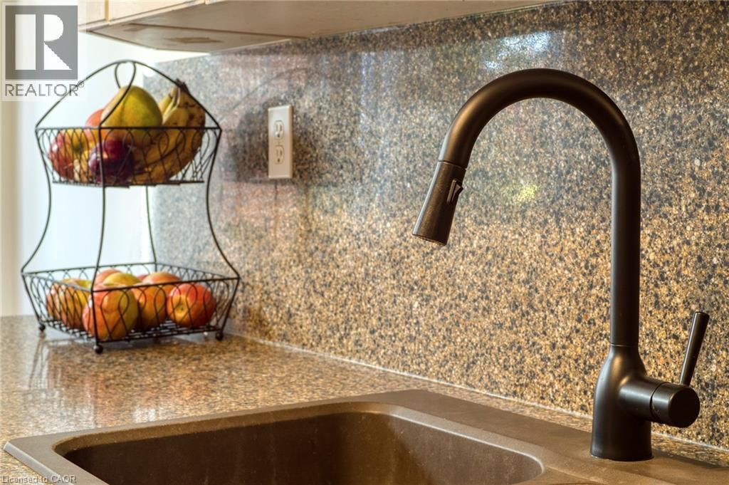 707 Rockway Drive, Kitchener, Ontario  N2G 3B5 - Photo 24 - 40777970