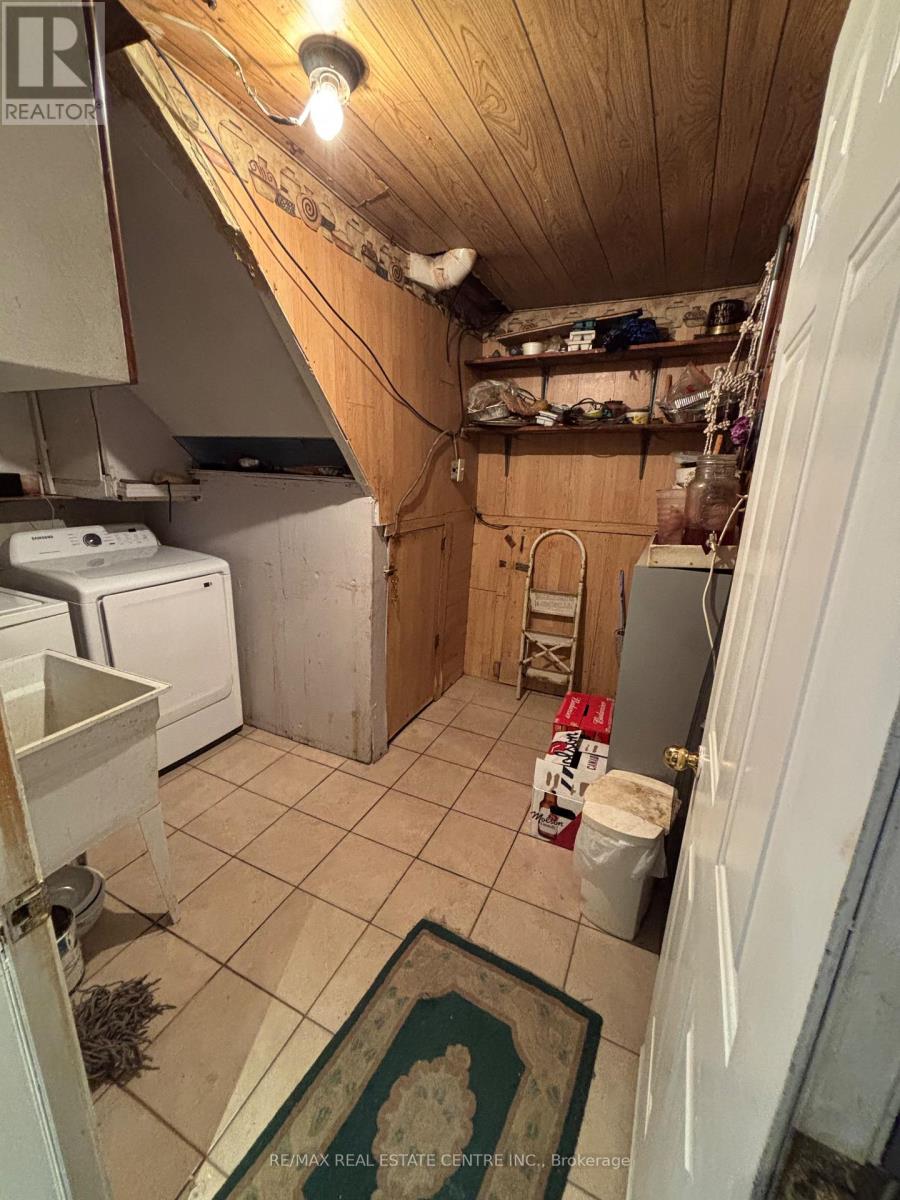 56 Ardglen Drive, Brampton (Brampton East), Ontario  L6W 1V4 - Photo 10 - W12631214