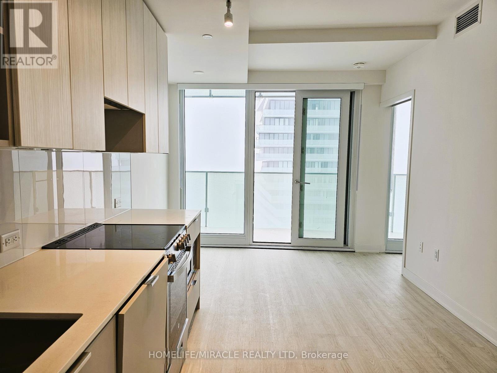 5602 - 3883 Quartz Road, Mississauga, Ontario  L5B 0M4 - Photo 3 - W12631230