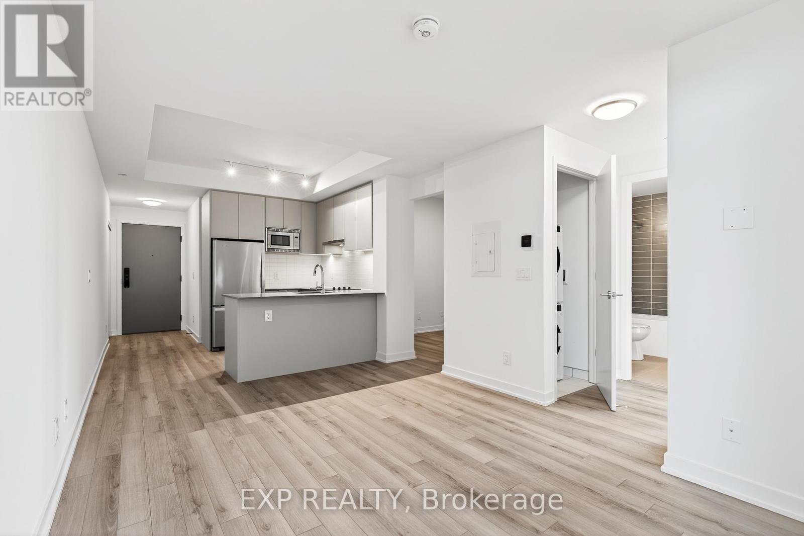 411 - 3071 Trafalgar Road, Oakville, Ontario  L6H 8C6 - Photo 17 - W12631244