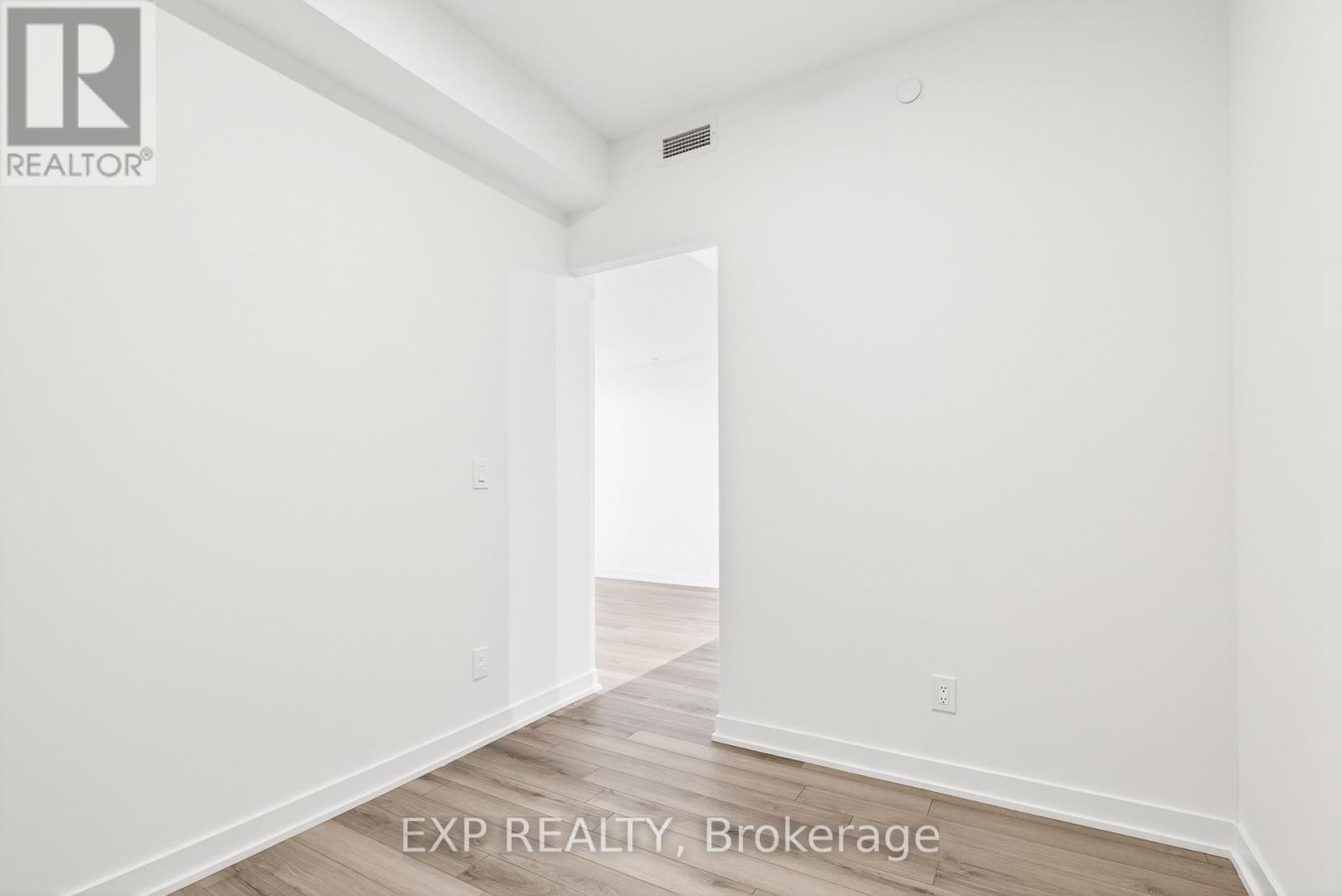 411 - 3071 Trafalgar Road, Oakville, Ontario  L6H 8C6 - Photo 34 - W12631244