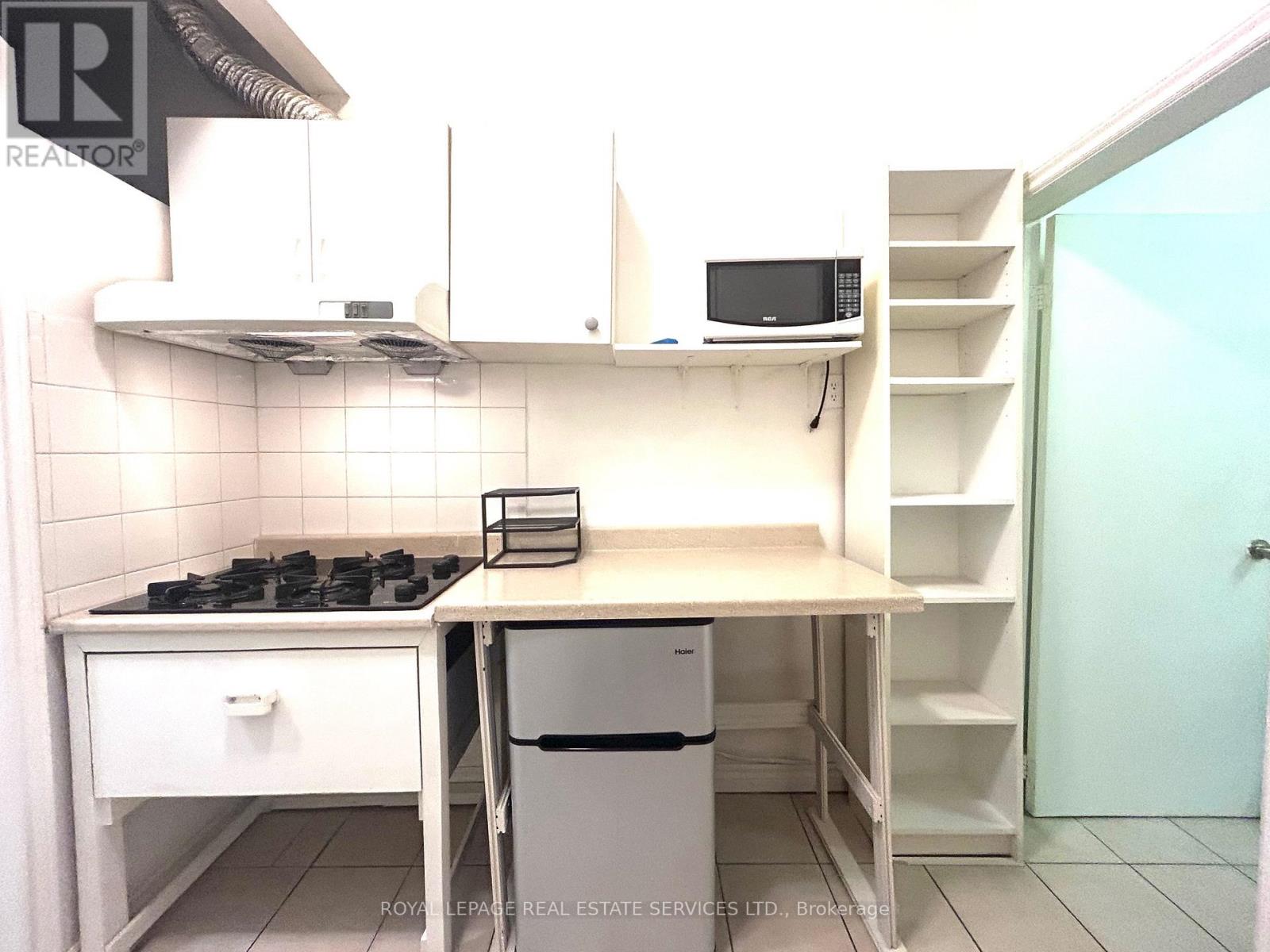 Lovely - 50 Bellevue Avenue, Toronto, Ontario  M5T 2N4 - Photo 6 - C12568228