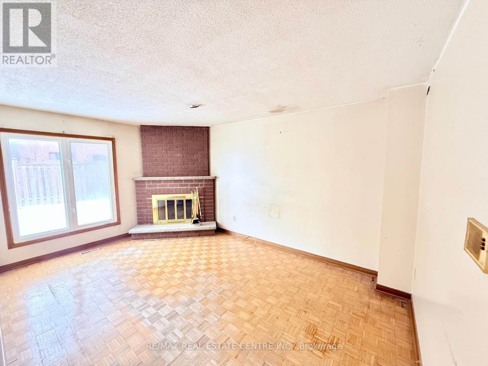 320 Brownridge Drive, Vaughan, Ontario  L4J 5X1 - Photo 7 - N12629144