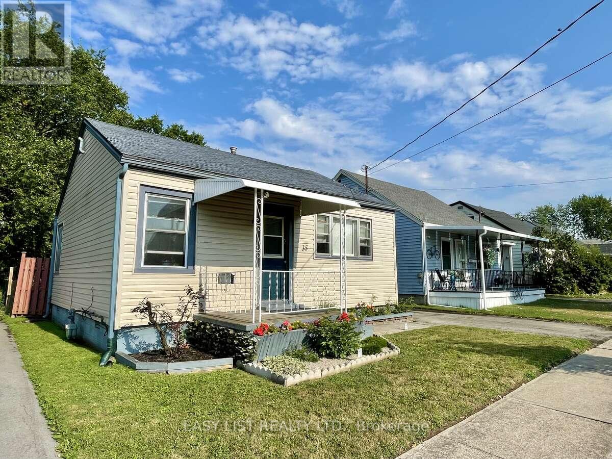 35 Mary Street, Fort Erie, Ontario  L2A 4A4 - Photo 38 - X12322238