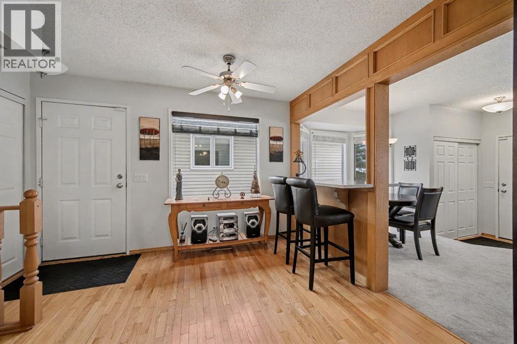 34 Woodglen Crescent Sw, Calgary, Alberta  T2W 4Y8 - Photo 11 - A2274962