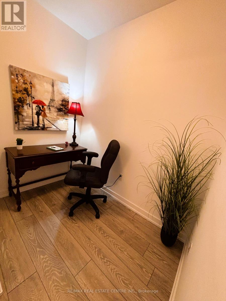 332 - 101 Shoreview Place, Hamilton, Ontario  L8E 0K3 - Photo 13 - X12579536