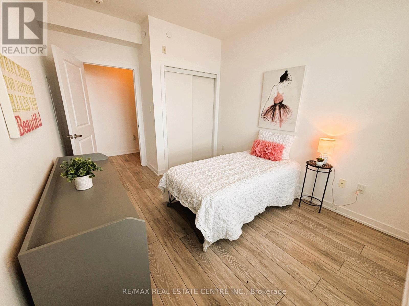 332 - 101 Shoreview Place, Hamilton, Ontario  L8E 0K3 - Photo 14 - X12579536