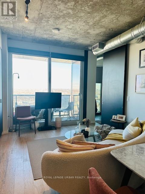 2705 - 170 Bayview Avenue, Toronto, Ontario  M5A 0M4 - Photo 7 - C12631268