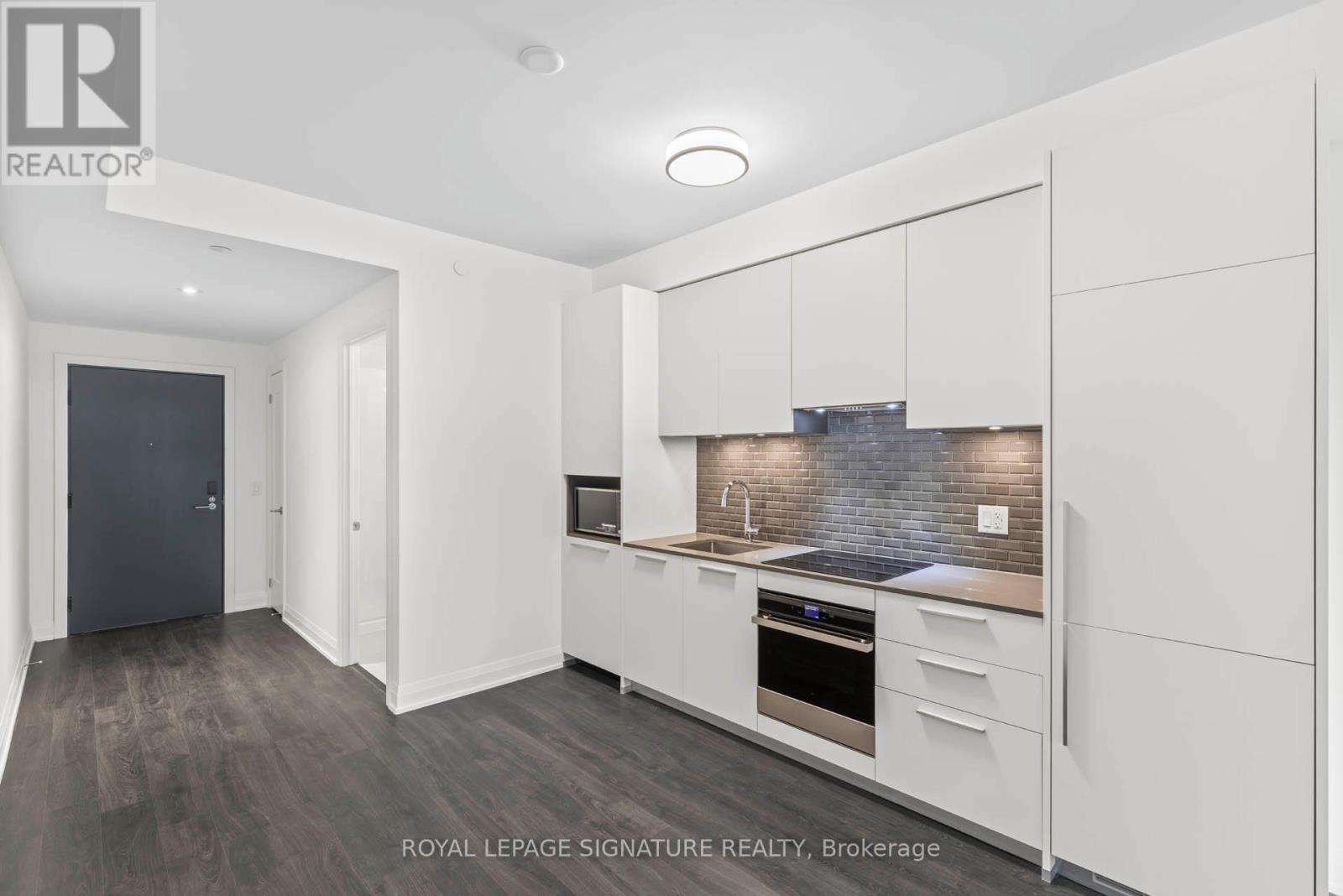 1302 - 65 Broadway Avenue, Toronto (Mount Pleasant West), Ontario  M4P 1T9 - Photo 5 - C12631294