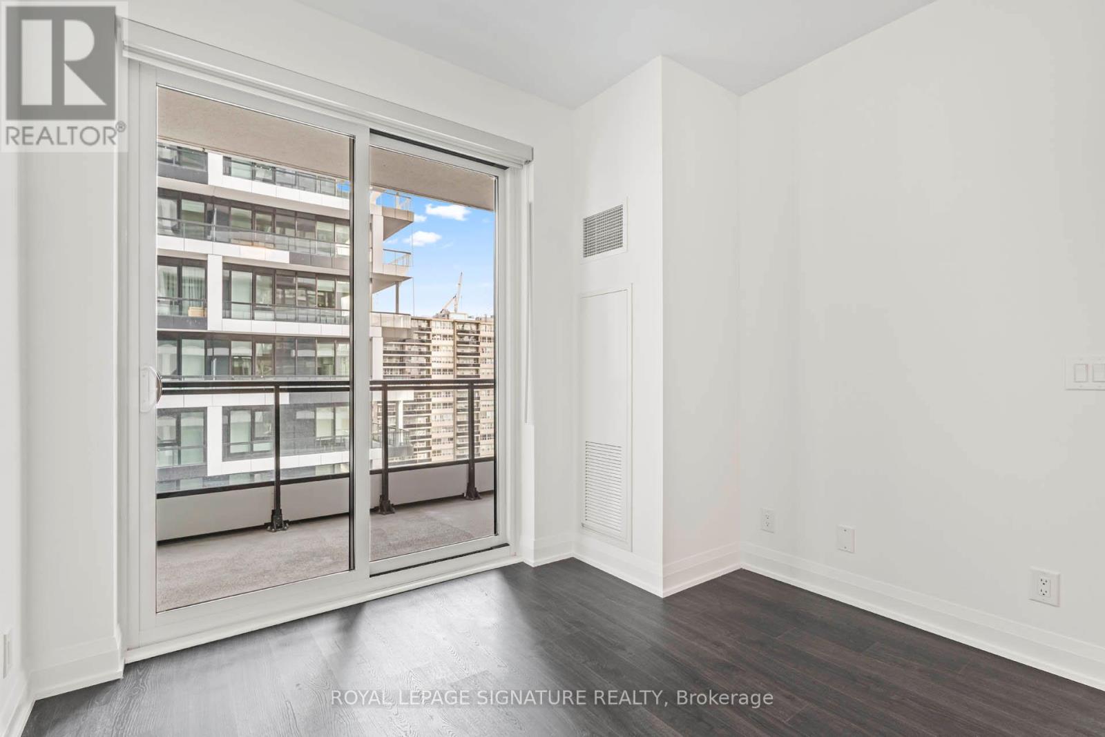 1302 - 65 Broadway Avenue, Toronto (Mount Pleasant West), Ontario  M4P 1T9 - Photo 8 - C12631294