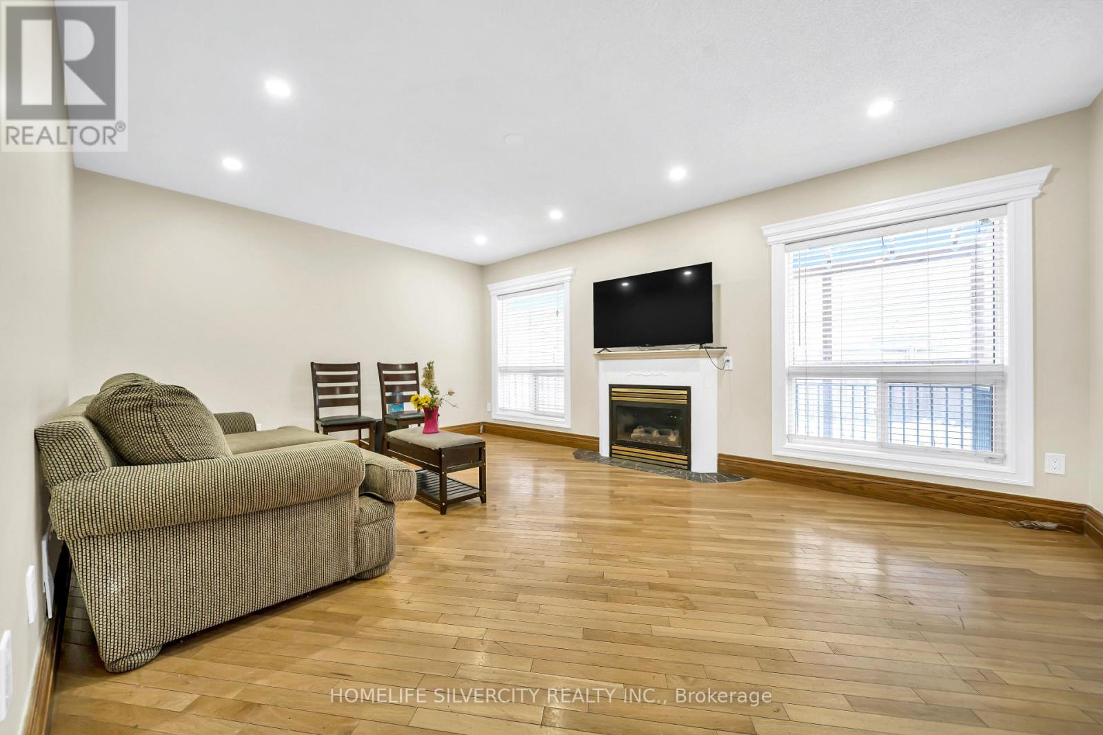 19 Vintage Gate, Brampton (Fletcher's Creek Village), Ontario  L6X 4C4 - Photo 11 - W12628268