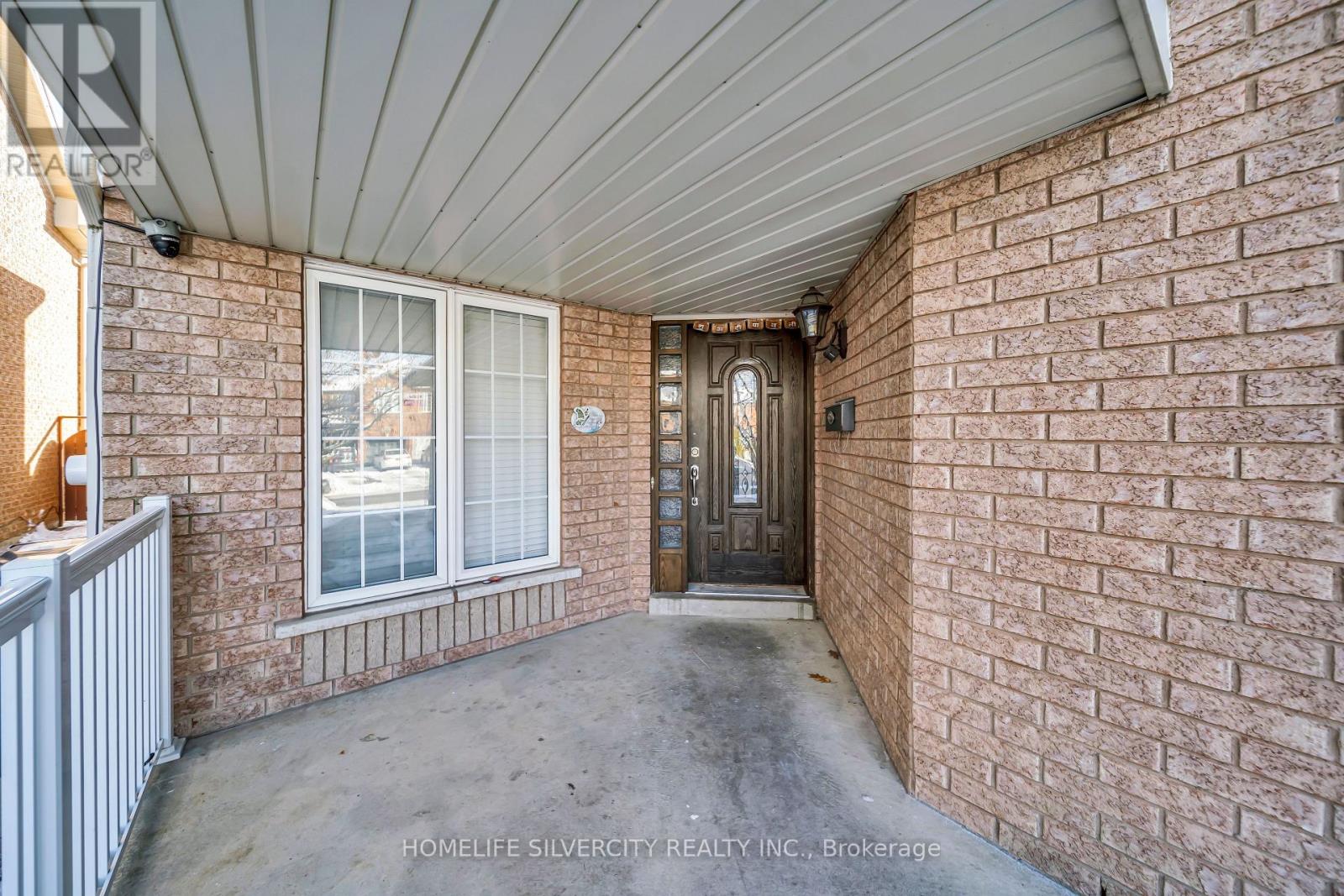 19 Vintage Gate, Brampton (Fletcher's Creek Village), Ontario  L6X 4C4 - Photo 3 - W12628268