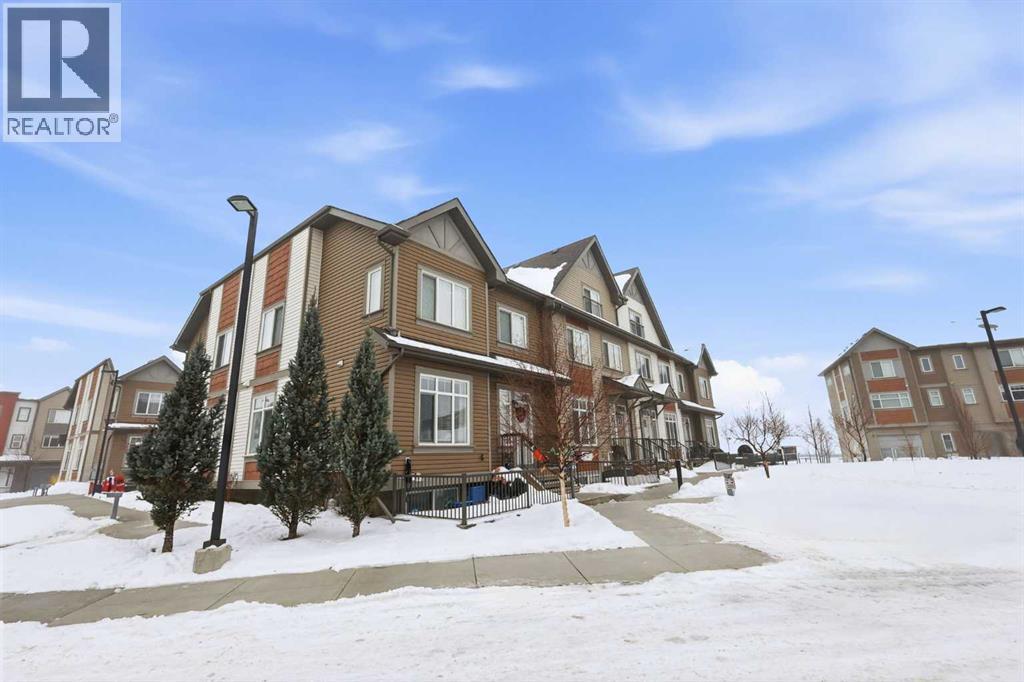 5 Copperstone Villas Se, Calgary, Alberta  T2Z 5E3 - Photo 2 - A2275036