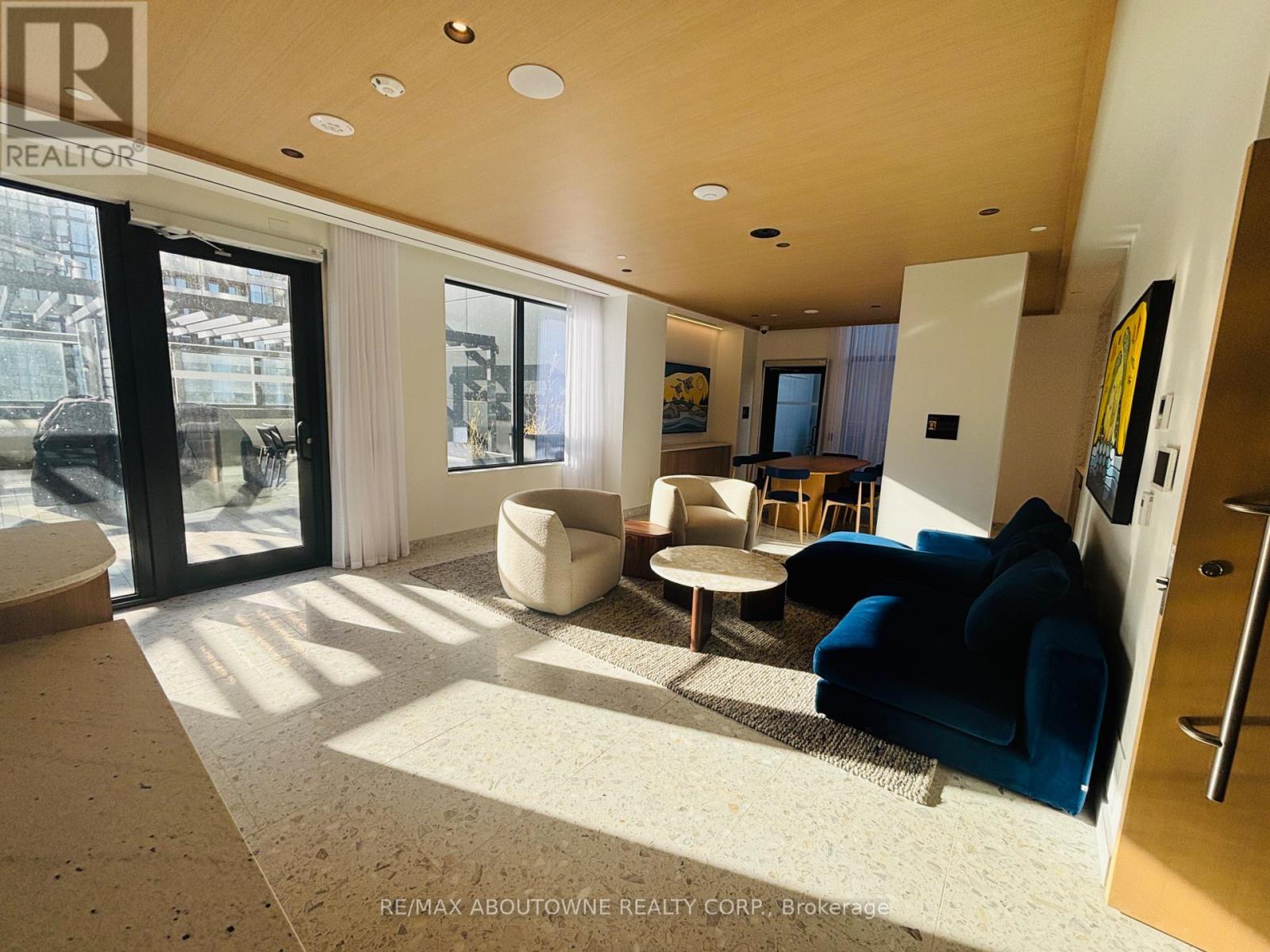 3709 - 395 Square One Drive, Mississauga, Ontario  L5B 0P6 - Photo 18 - W12631270