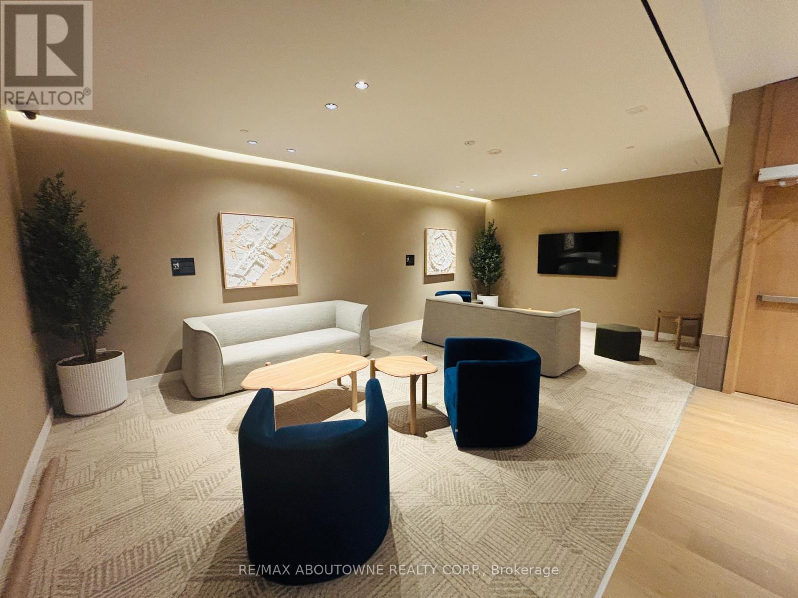 3709 - 395 Square One Drive, Mississauga, Ontario  L5B 0P6 - Photo 20 - W12631270