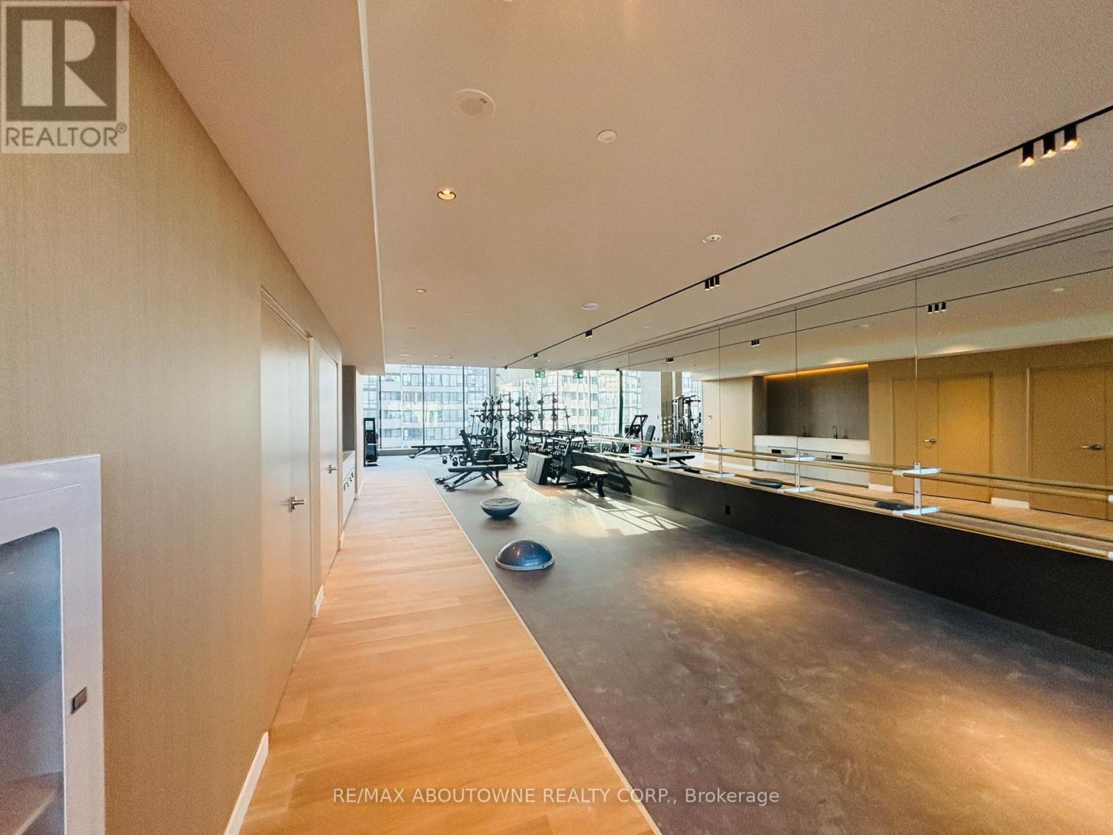 3709 - 395 Square One Drive, Mississauga, Ontario  L5B 0P6 - Photo 23 - W12631270