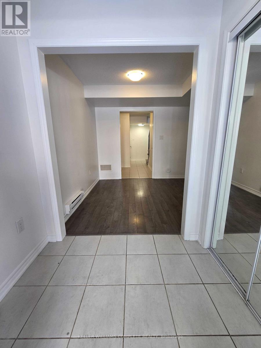 518 Buckeye Court, Milton, Ontario  L9T 7E7 - Photo 2 - W12631272