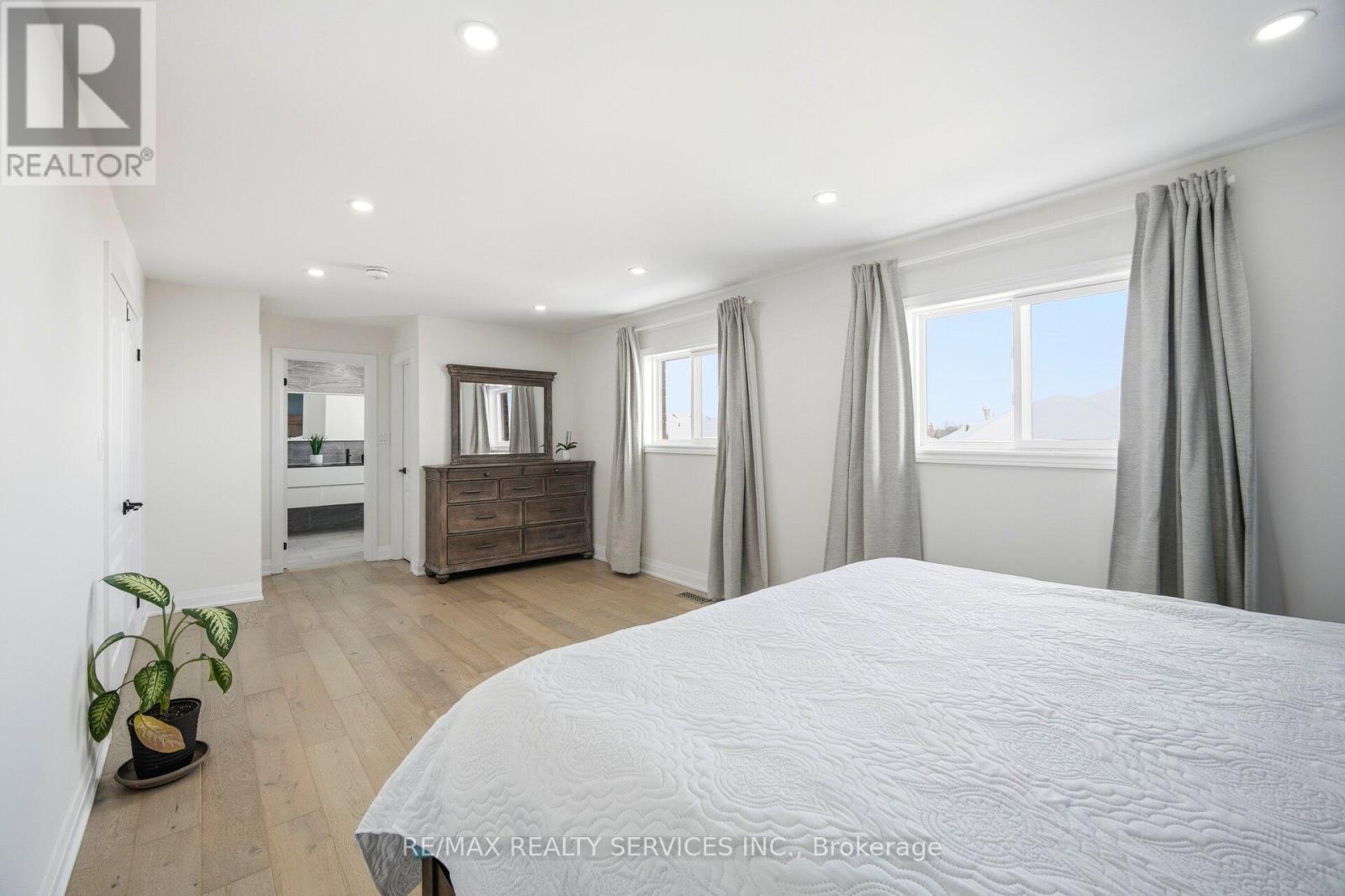 71 Hutton Crescent, Caledon, Ontario  L7C 1A7 - Photo 30 - W12631274