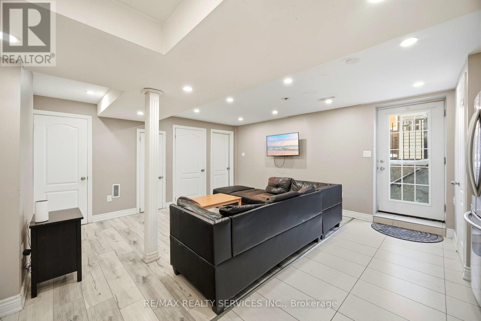 71 Hutton Crescent, Caledon, Ontario  L7C 1A7 - Photo 41 - W12631274