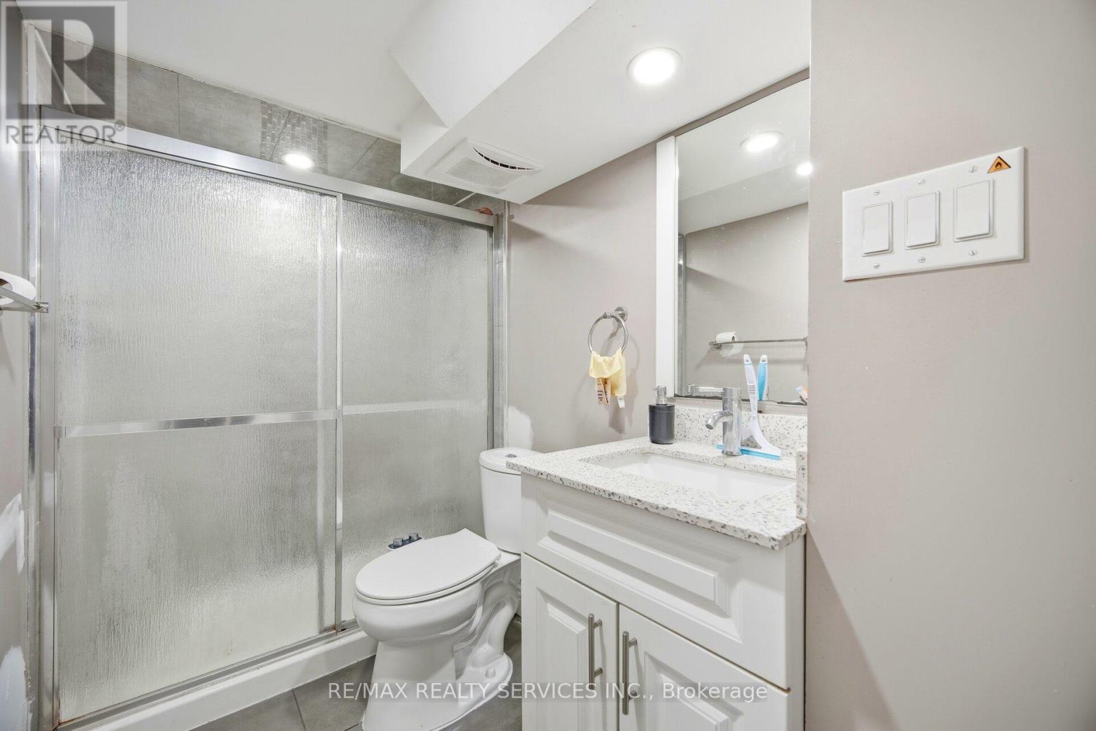 71 Hutton Crescent, Caledon, Ontario  L7C 1A7 - Photo 44 - W12631274