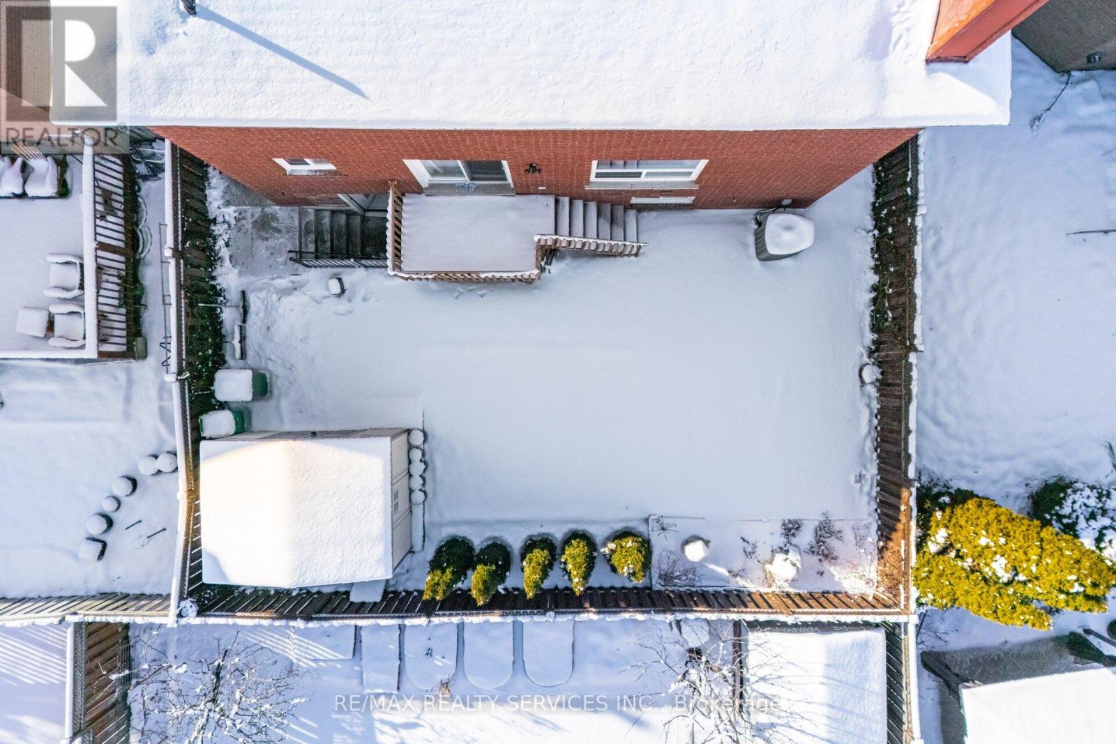 71 Hutton Crescent, Caledon, Ontario  L7C 1A7 - Photo 49 - W12631274