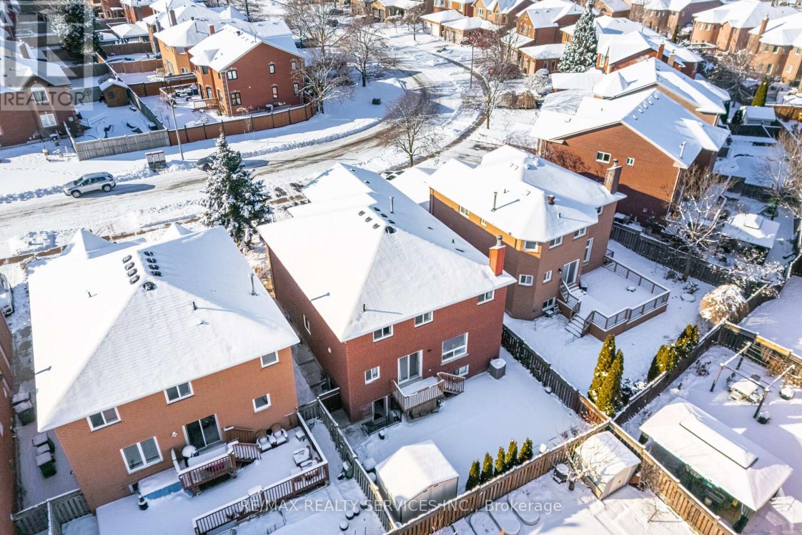 71 Hutton Crescent, Caledon, Ontario  L7C 1A7 - Photo 50 - W12631274