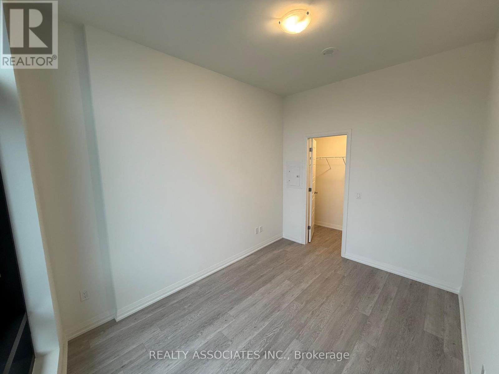 103 - 3006 William Cutmore Boulevard, Oakville, Ontario  L6H 8A4 - Photo 6 - W12631276