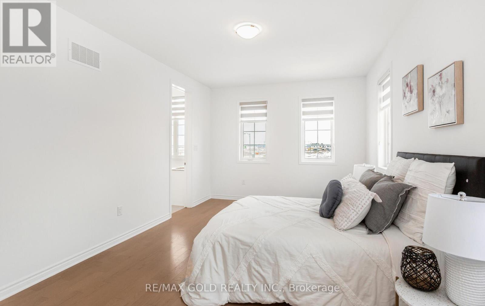 1603 Whitlock Avenue, Milton, Ontario  L9T 6H8 - Photo 27 - W12631284