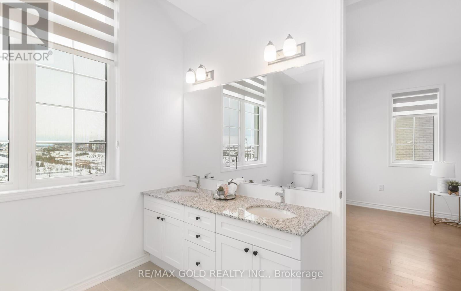 1603 Whitlock Avenue, Milton, Ontario  L9T 6H8 - Photo 32 - W12631284