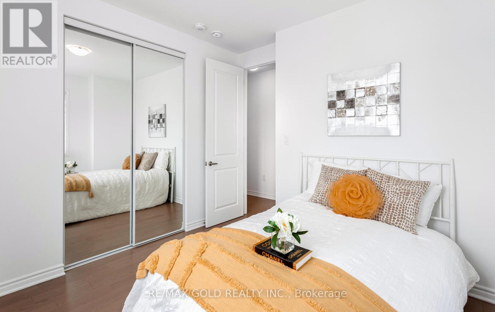 1603 Whitlock Avenue, Milton, Ontario  L9T 6H8 - Photo 39 - W12631284