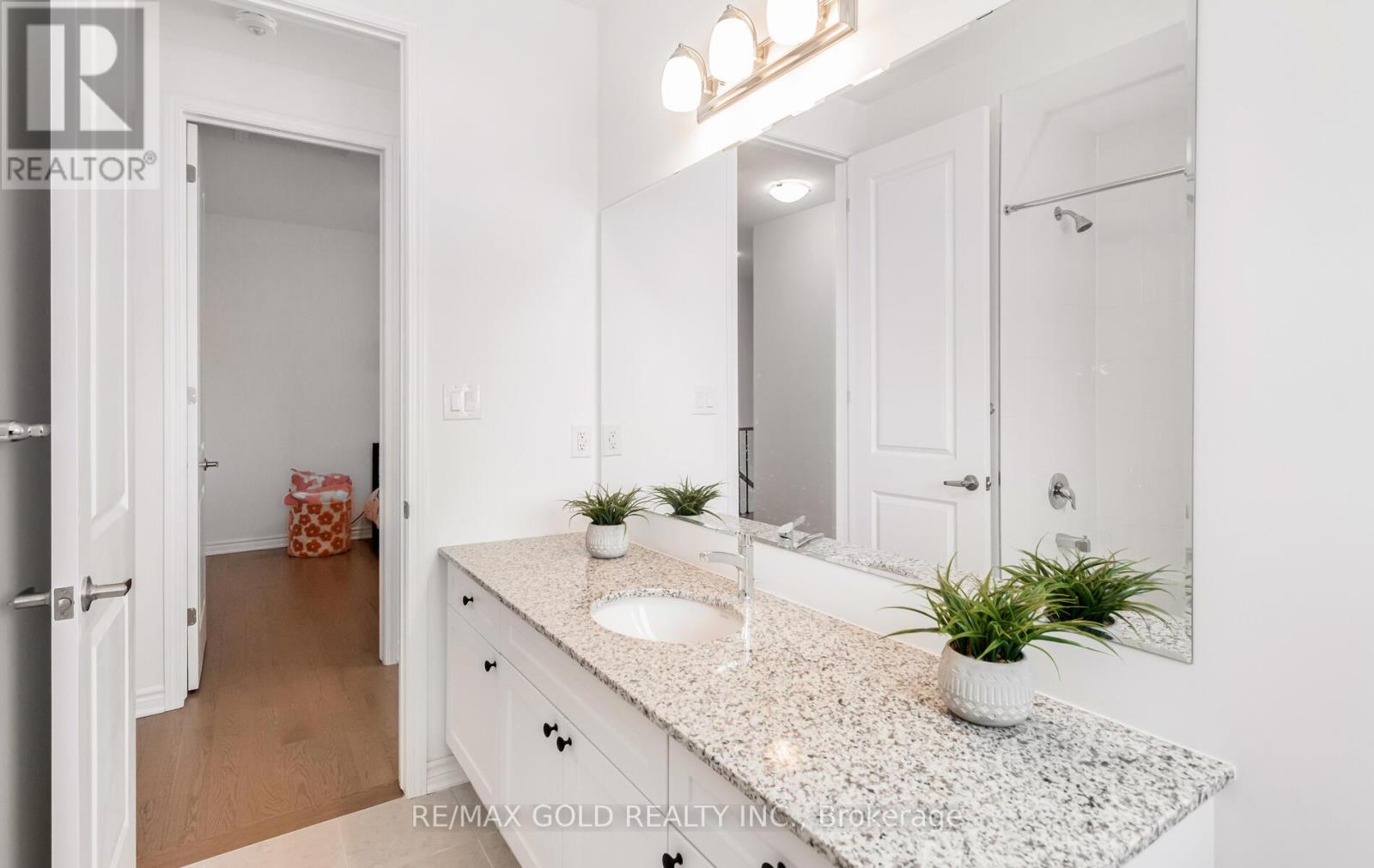 1603 Whitlock Avenue, Milton, Ontario  L9T 6H8 - Photo 45 - W12631284