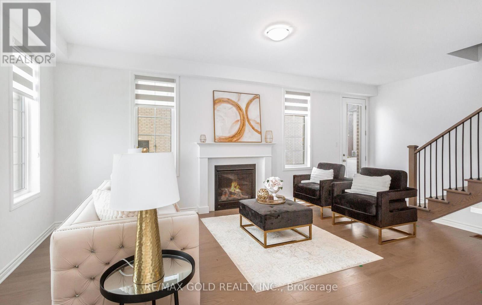 1603 Whitlock Avenue, Milton, Ontario  L9T 6H8 - Photo 7 - W12631284