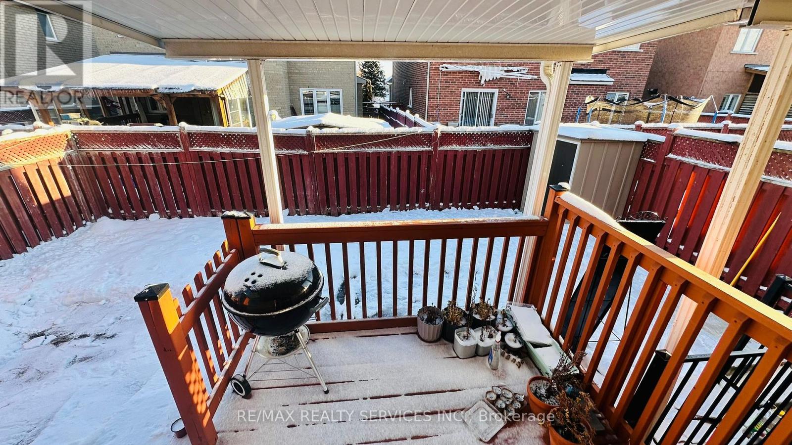 19 Flatlands Way, Brampton, Ontario  L6R 2B5 - Photo 9 - W12631300