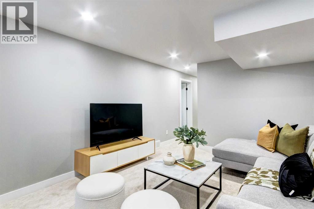 1724 Valleyview Road Ne, Calgary, Alberta  T2E 6E9 - Photo 22 - A2274414