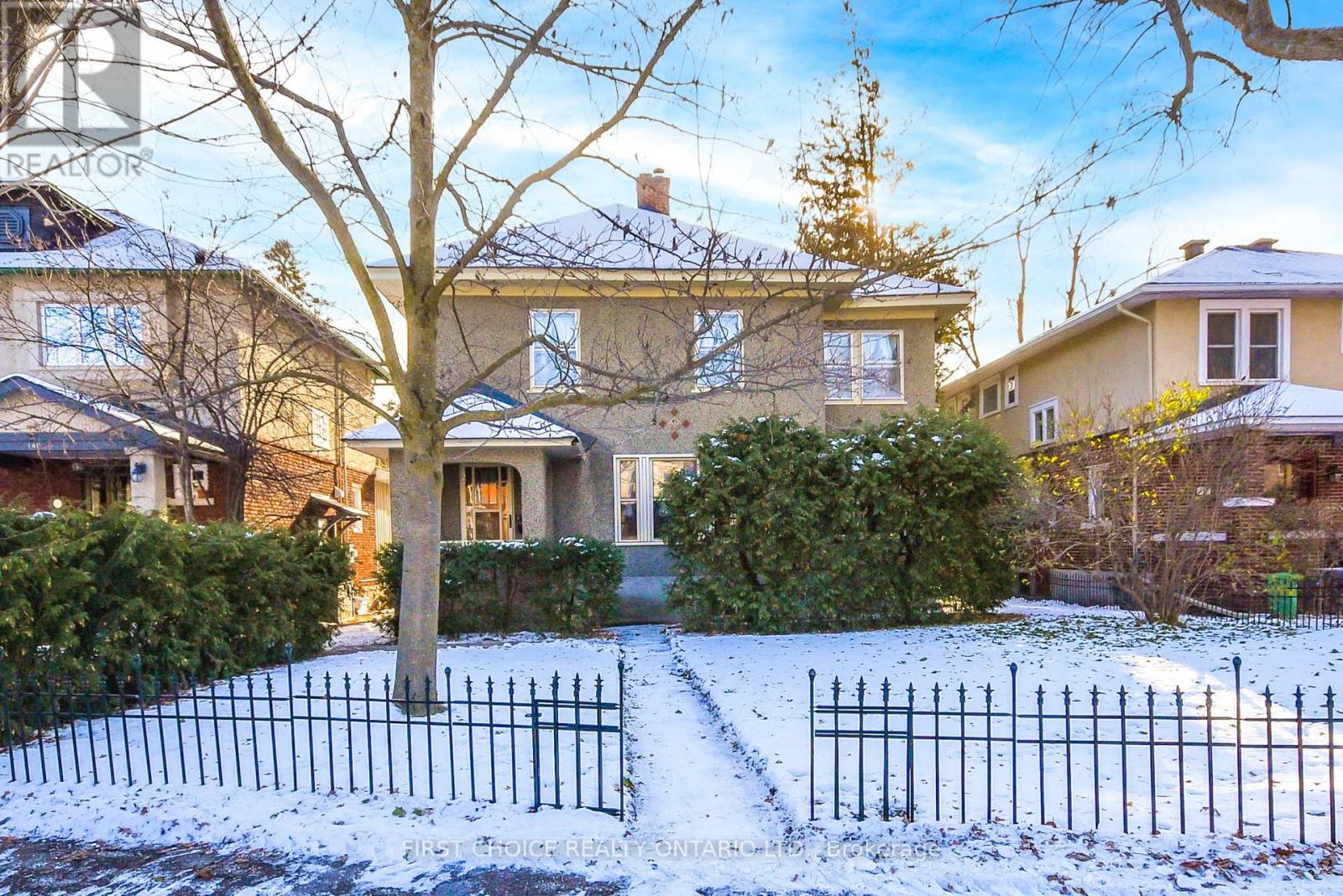 142 BROADWAY AVENUE, Ottawa, Ontario