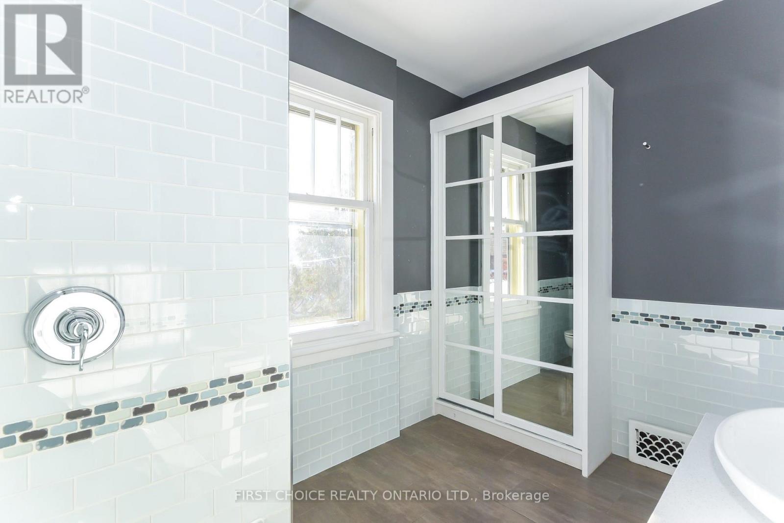 142 Broadway Avenue, Ottawa, Ontario  K1S 2V8 - Photo 27 - X12631316