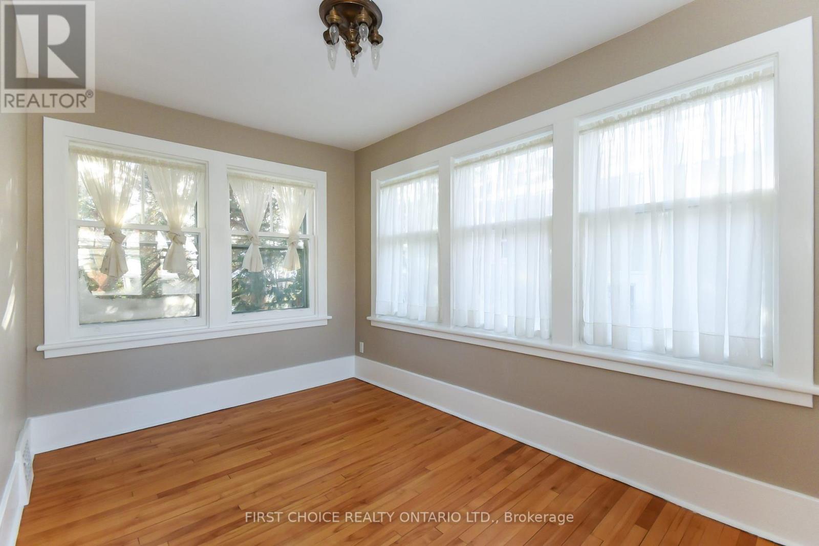 142 Broadway Avenue, Ottawa, Ontario  K1S 2V8 - Photo 31 - X12631316