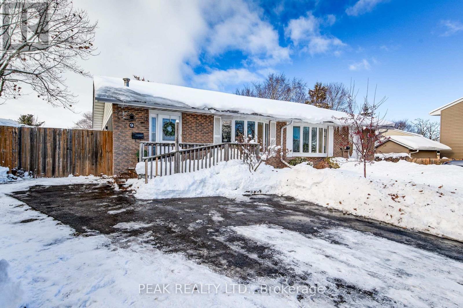 9 Browning Place, Woodstock, Ontario  N4S 8B6 - Photo 3 - X12631258