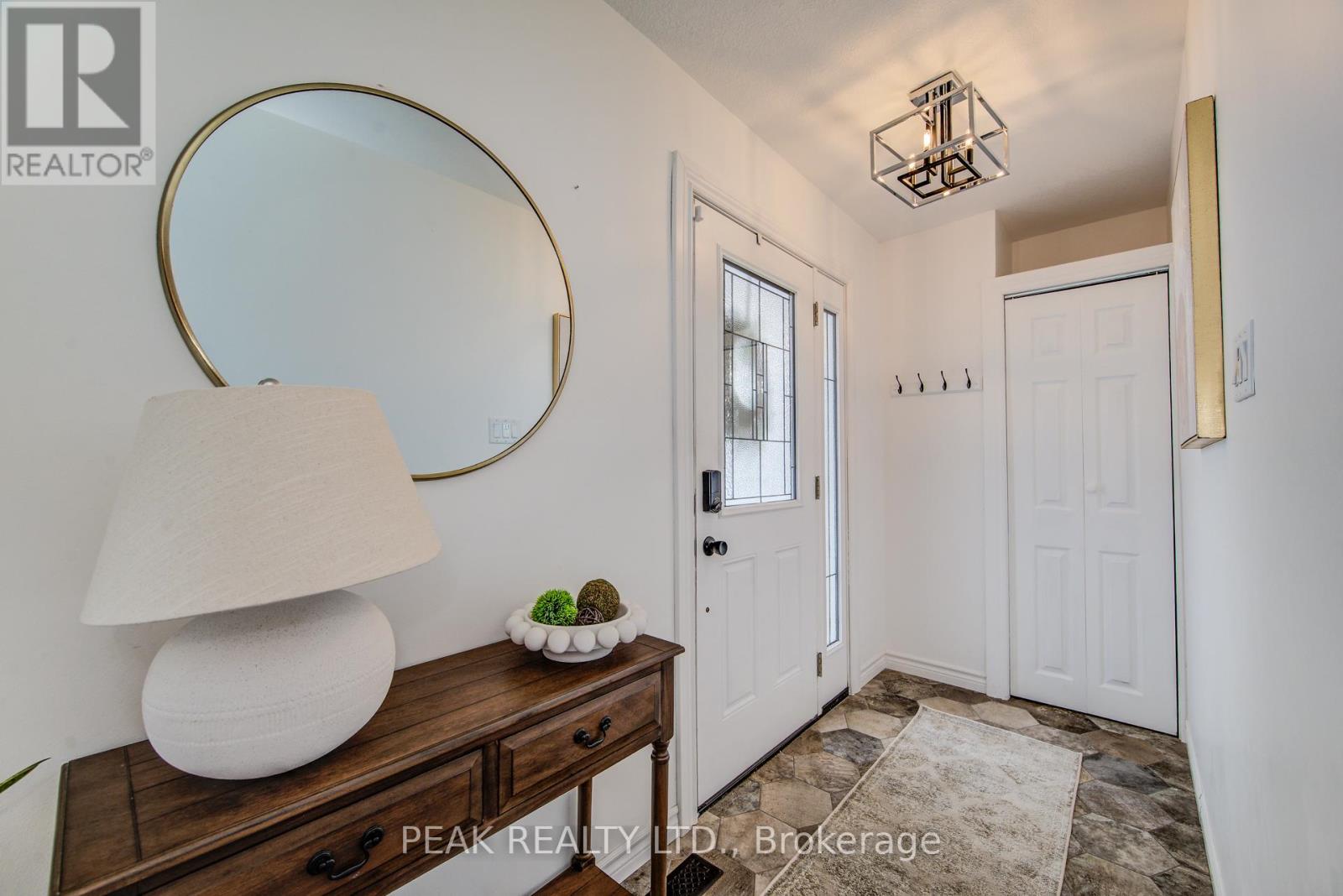 9 Browning Place, Woodstock, Ontario  N4S 8B6 - Photo 5 - X12631258