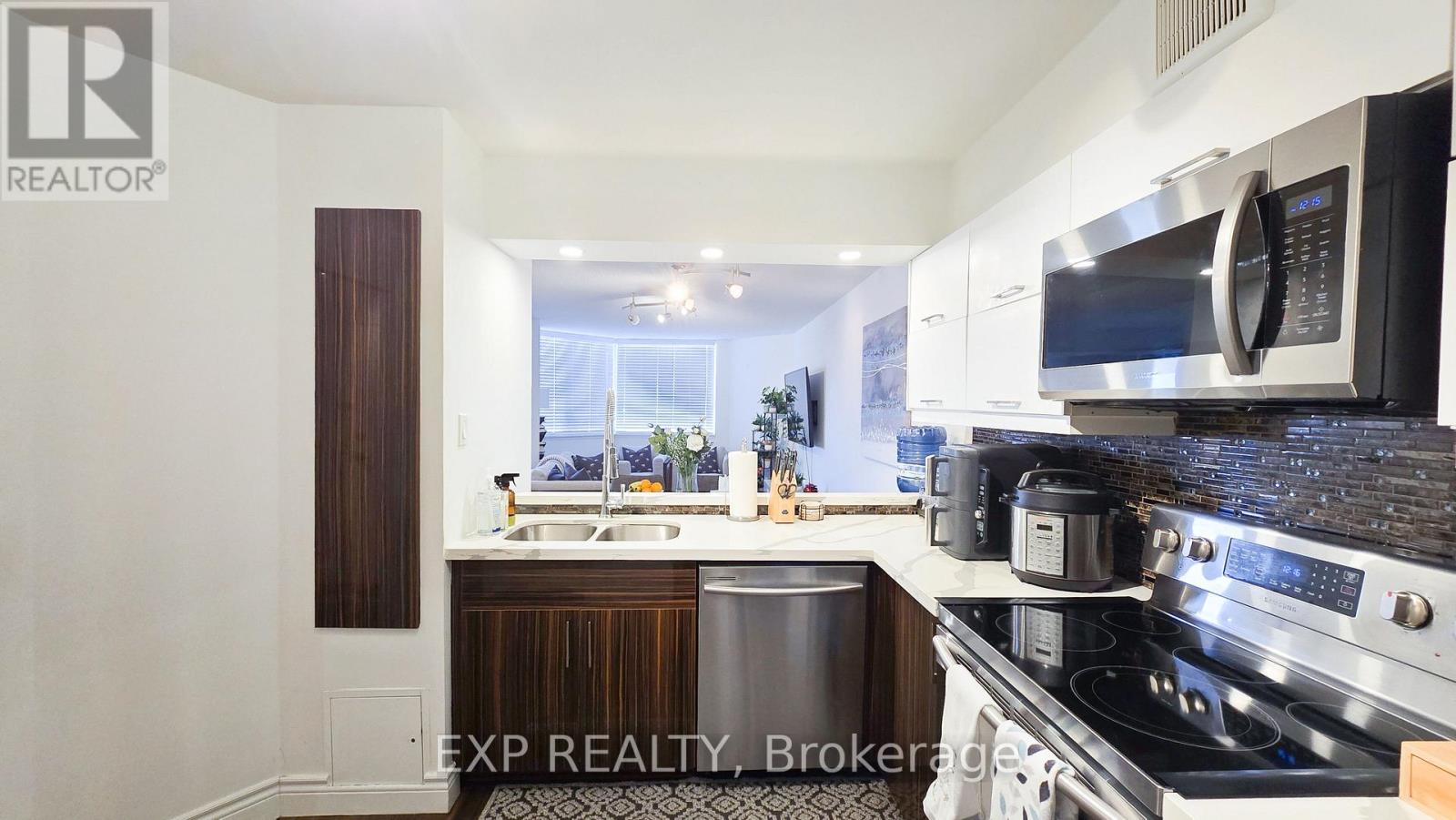 Ph10 - 234 Albion Road, Toronto, Ontario M9W 6A5 - Photo 8 - W12491536