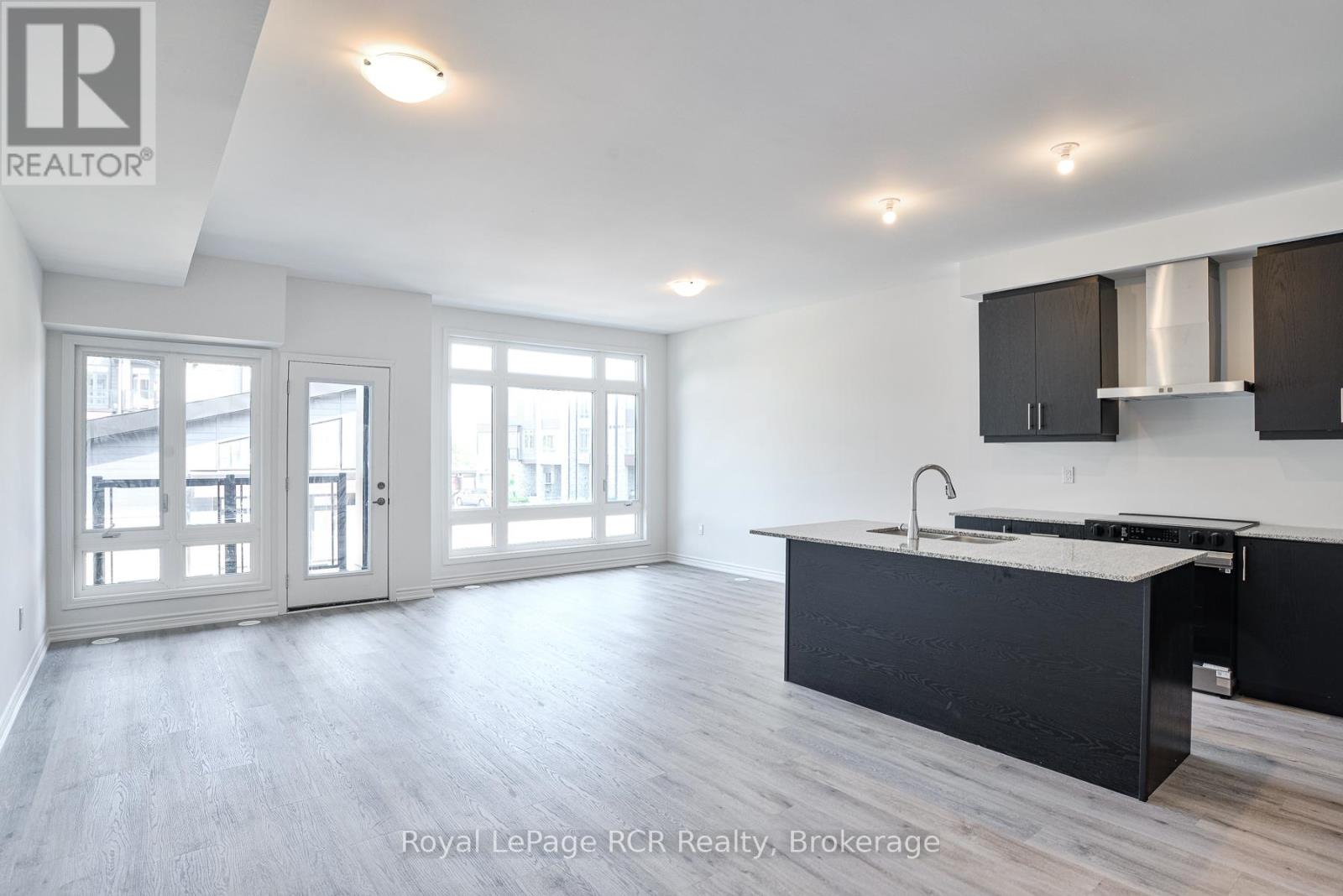 27 Wyn Wood Lane, Orillia, Ontario  L3V 8P7 - Photo 7 - S12631320