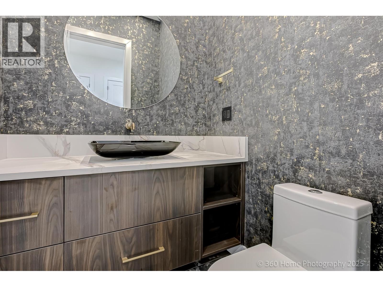 3252 Allan Road, North Vancouver, British Columbia  V7J 3C5 - Photo 13 - R3073735