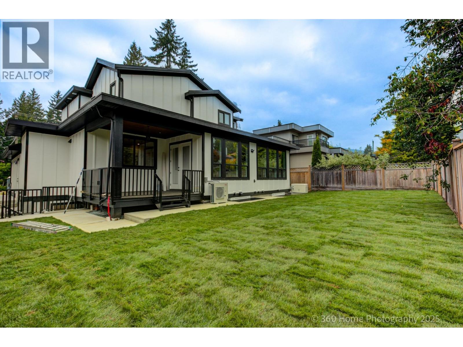 3252 Allan Road, North Vancouver, British Columbia  V7J 3C5 - Photo 25 - R3073735