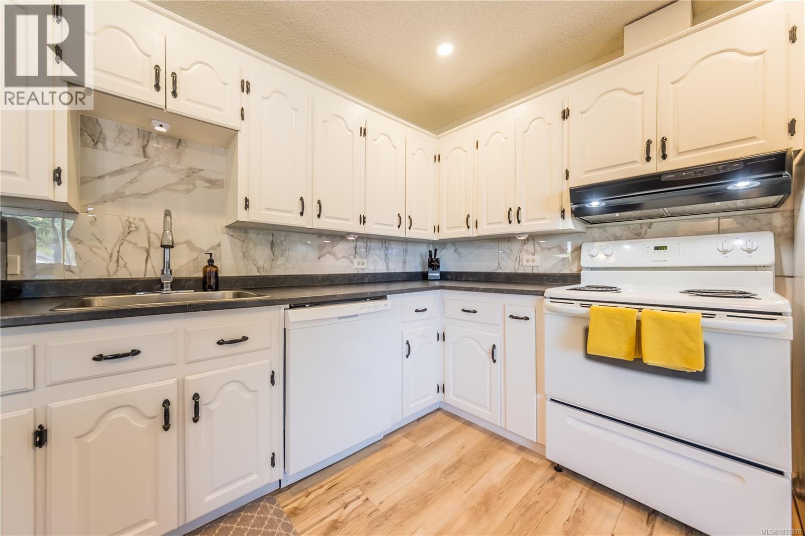 487 Pym St N, Parksville, British Columbia V9P 1B9 - Photo 18 - 1021678