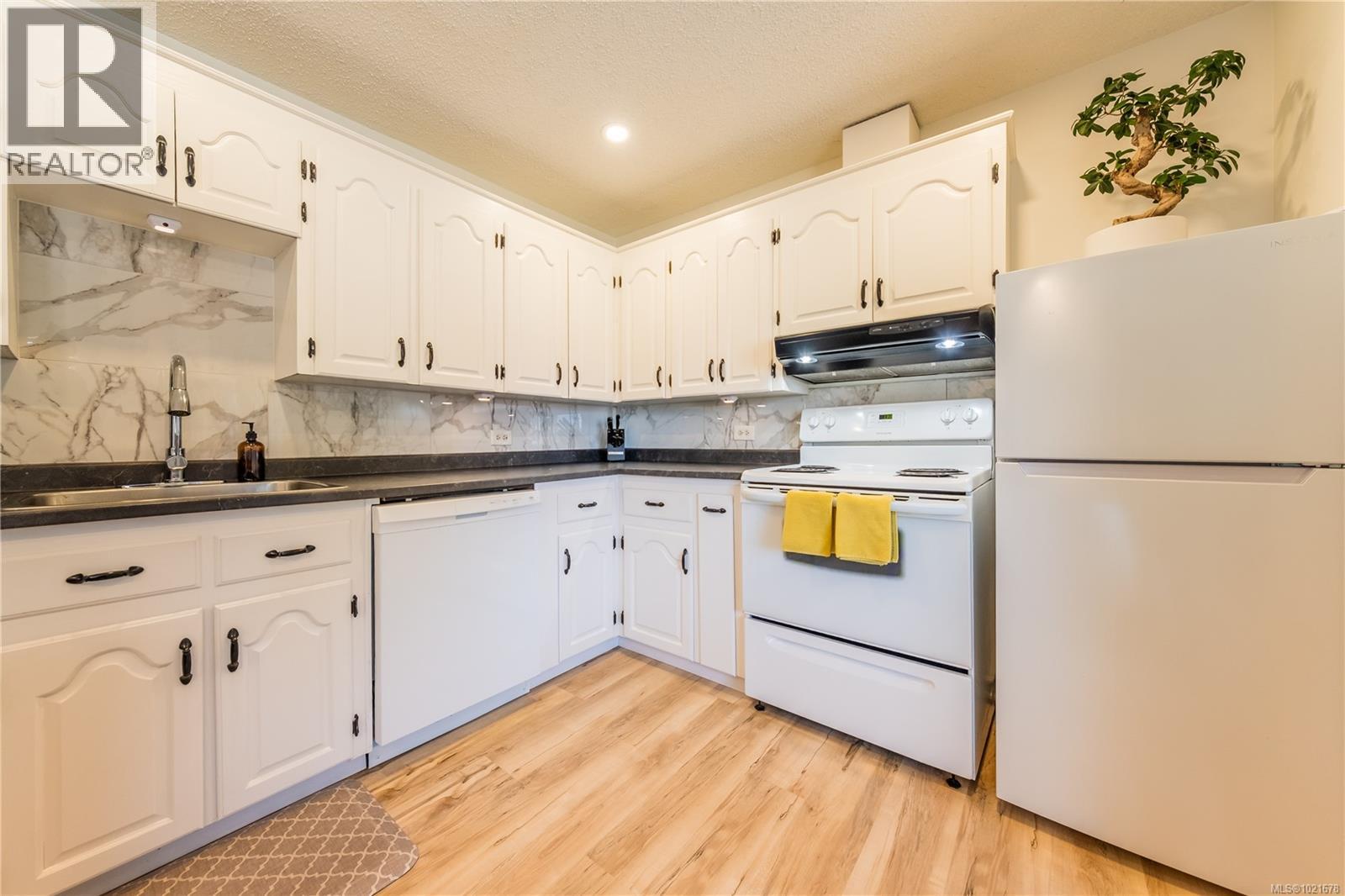 487 Pym St N, Parksville, British Columbia V9P 1B9 - Photo 46 - 1021678