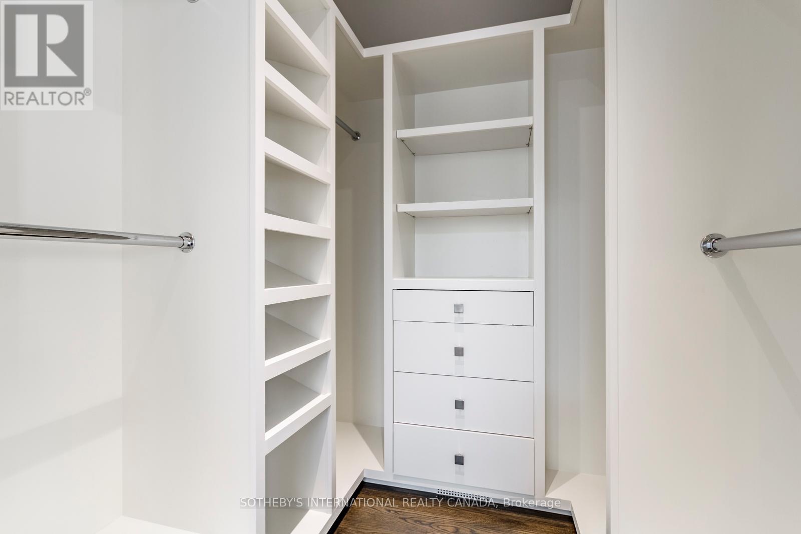 12 Kenrae Road, Toronto, Ontario  M4G 1Y1 - Photo 20 - C12631332