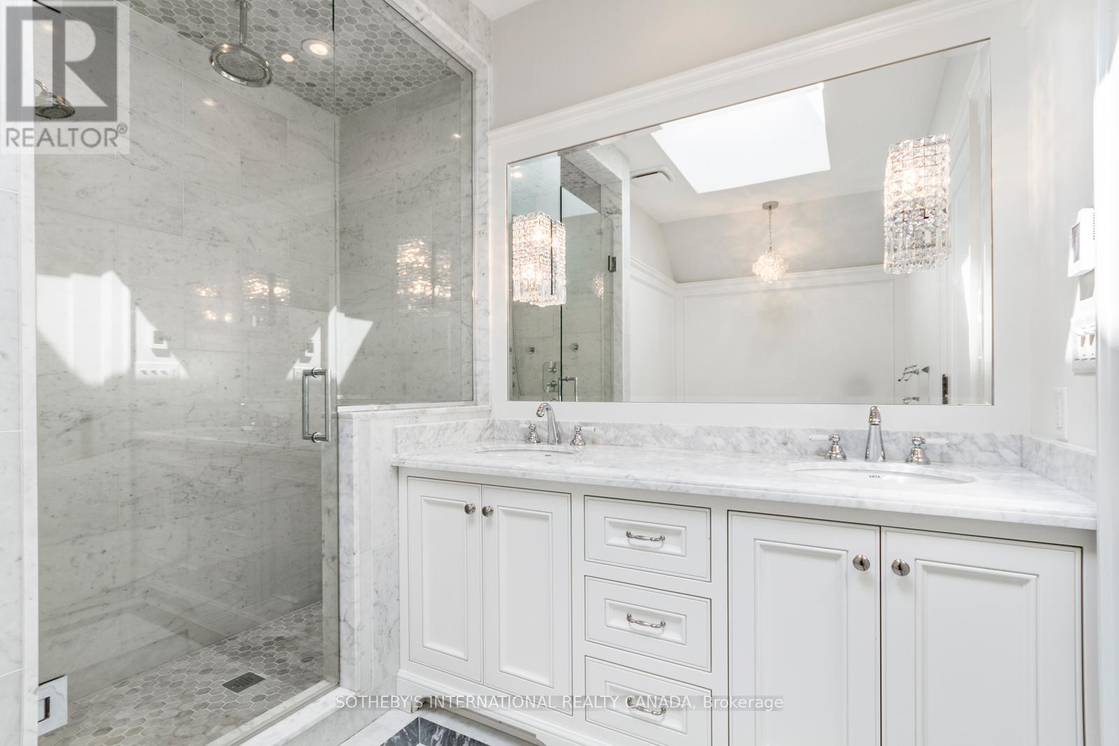 12 Kenrae Road, Toronto, Ontario  M4G 1Y1 - Photo 21 - C12631332