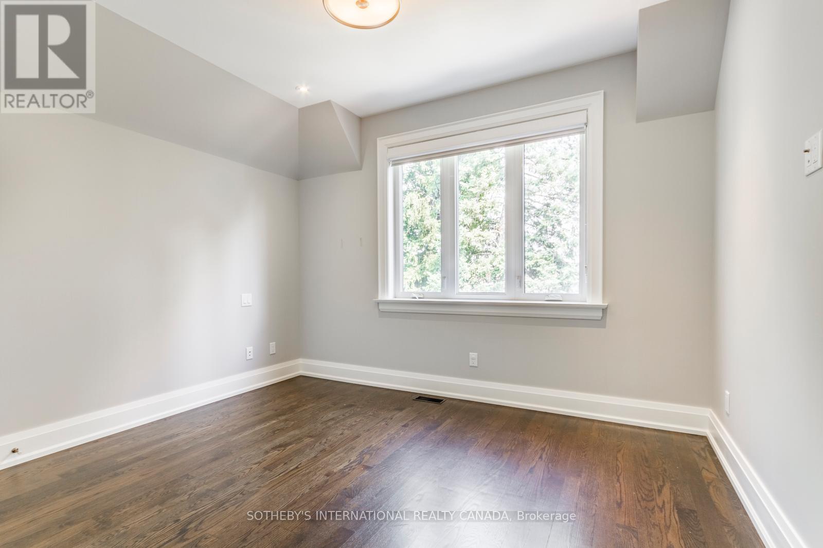 12 Kenrae Road, Toronto, Ontario  M4G 1Y1 - Photo 23 - C12631332